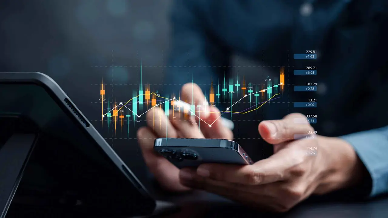 Emotional Control: Strategy for Smart Investors 🧘‍♂️📉